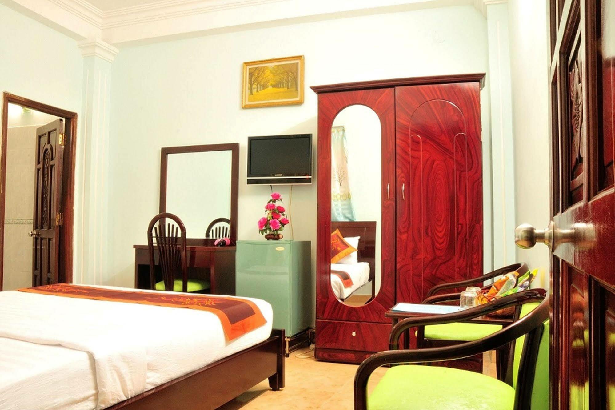 ฮา ตรัง โฮเต็ล Hotel โฮจิมินห์ซิตี้ ภายนอก รูปภาพ